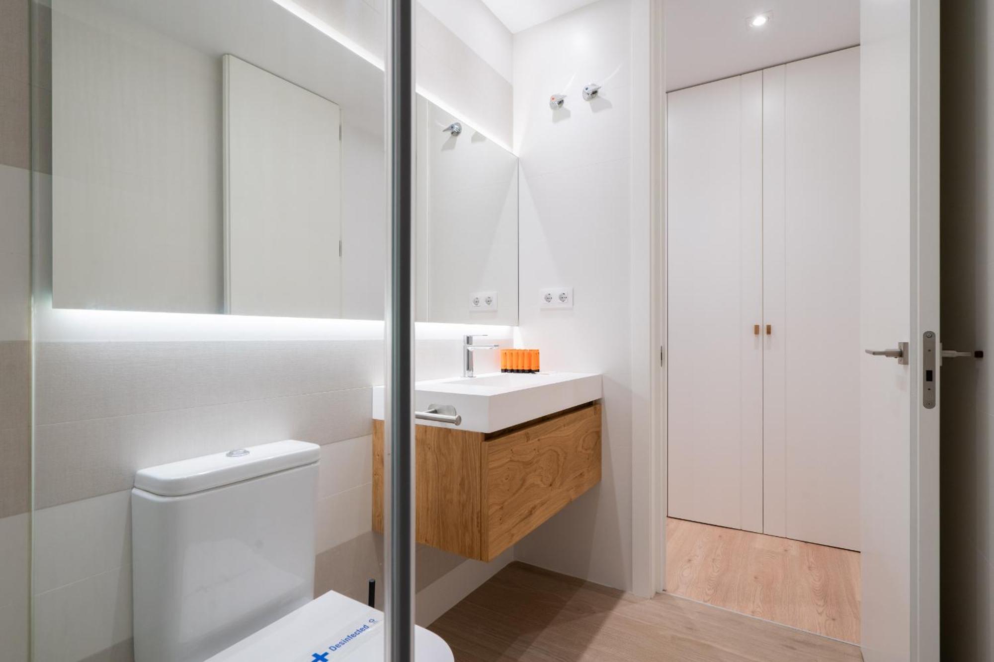 Appartamento Apartamento Reformado De Lujo En Gran Via Madrid Esterno foto