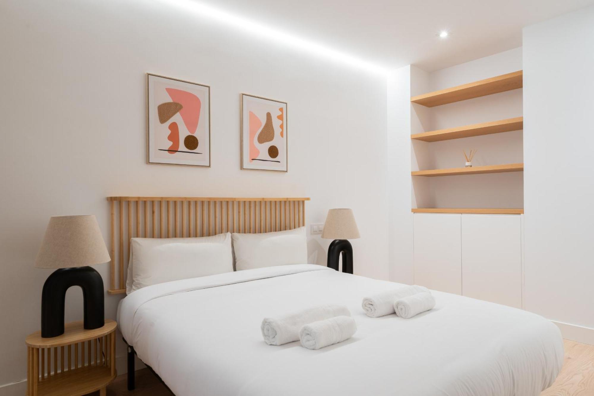 Appartamento Apartamento Reformado De Lujo En Gran Via Madrid Esterno foto