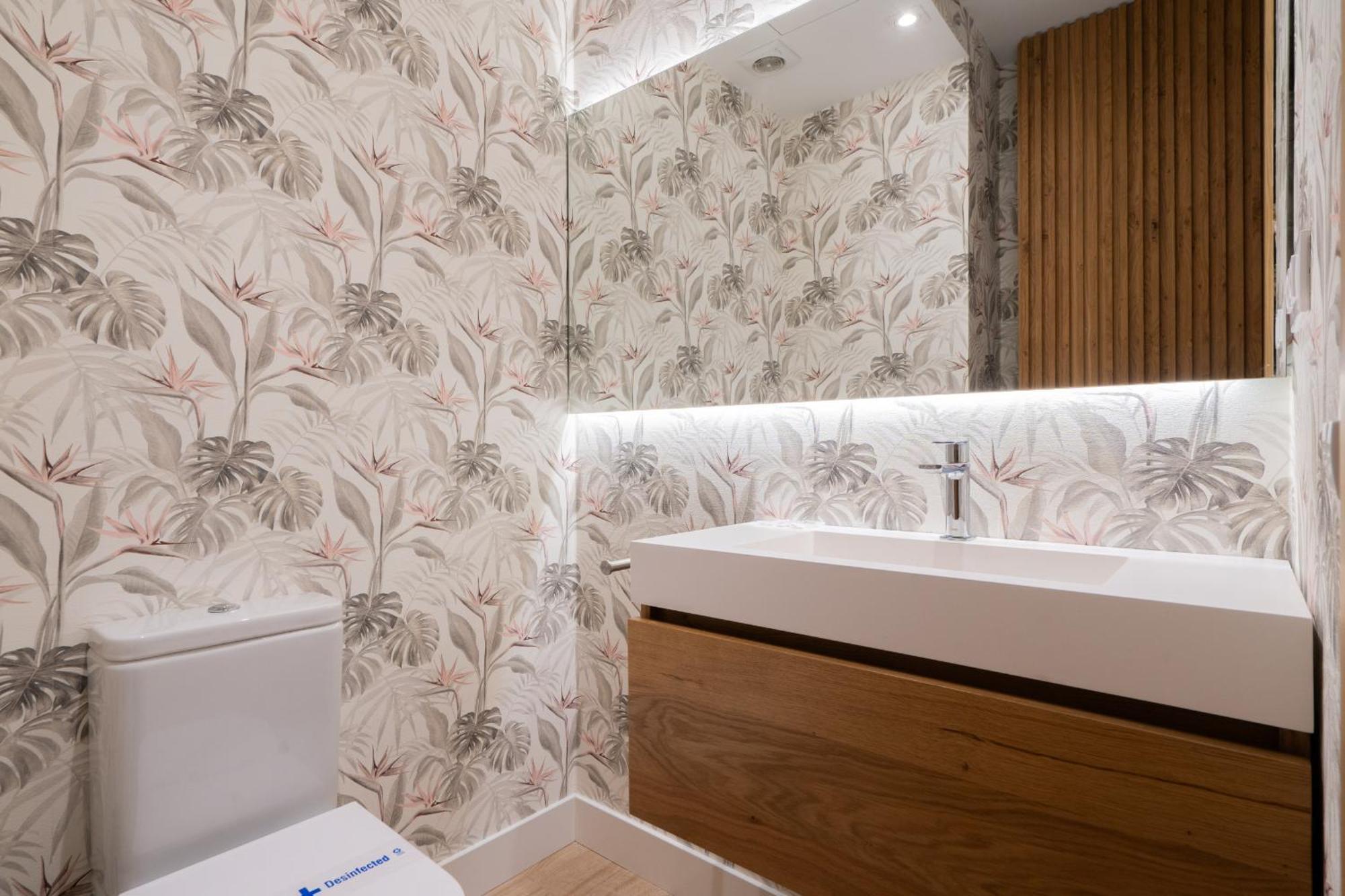 Appartamento Apartamento Reformado De Lujo En Gran Via Madrid Esterno foto