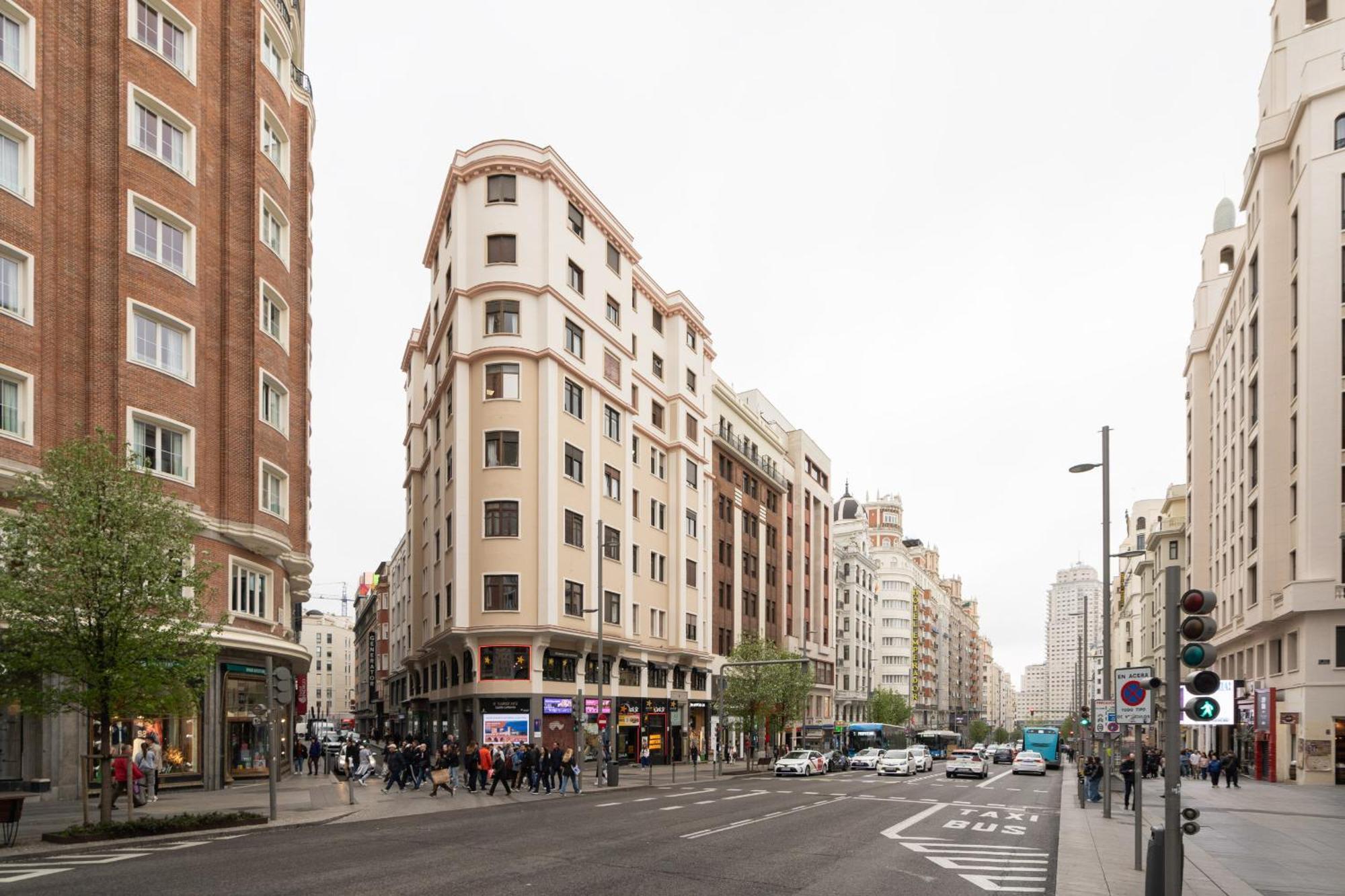 Appartamento Apartamento Reformado De Lujo En Gran Via Madrid Esterno foto