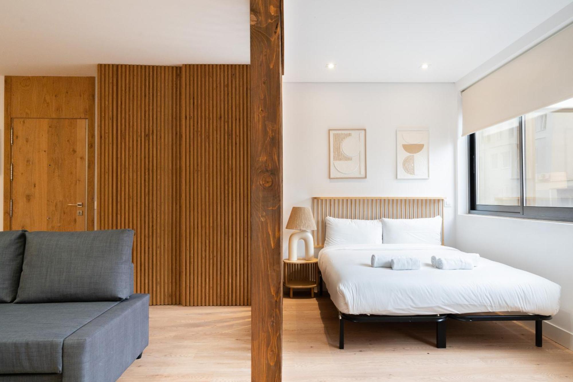 Appartamento Apartamento Reformado De Lujo En Gran Via Madrid Esterno foto