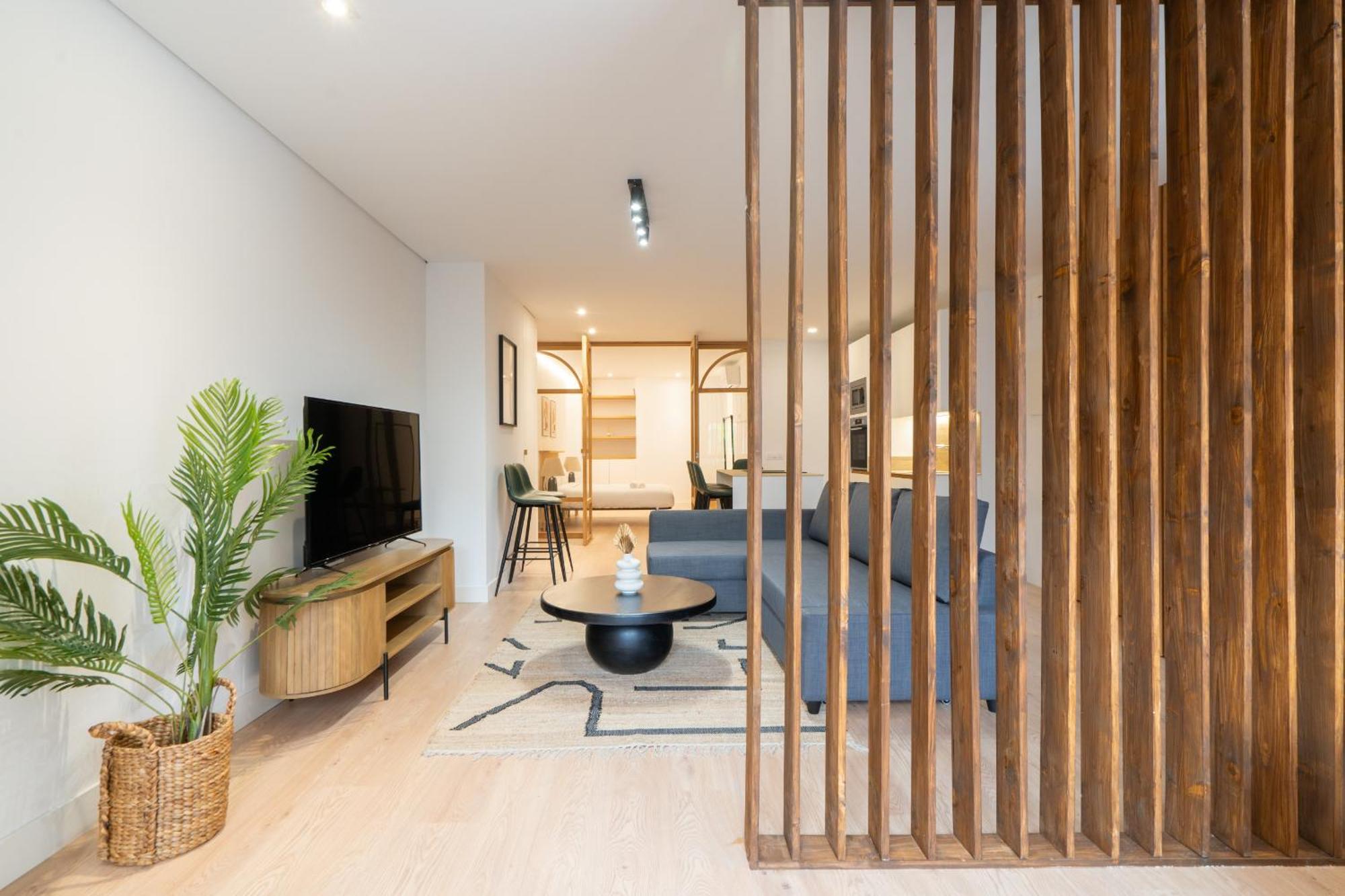 Appartamento Apartamento Reformado De Lujo En Gran Via Madrid Esterno foto