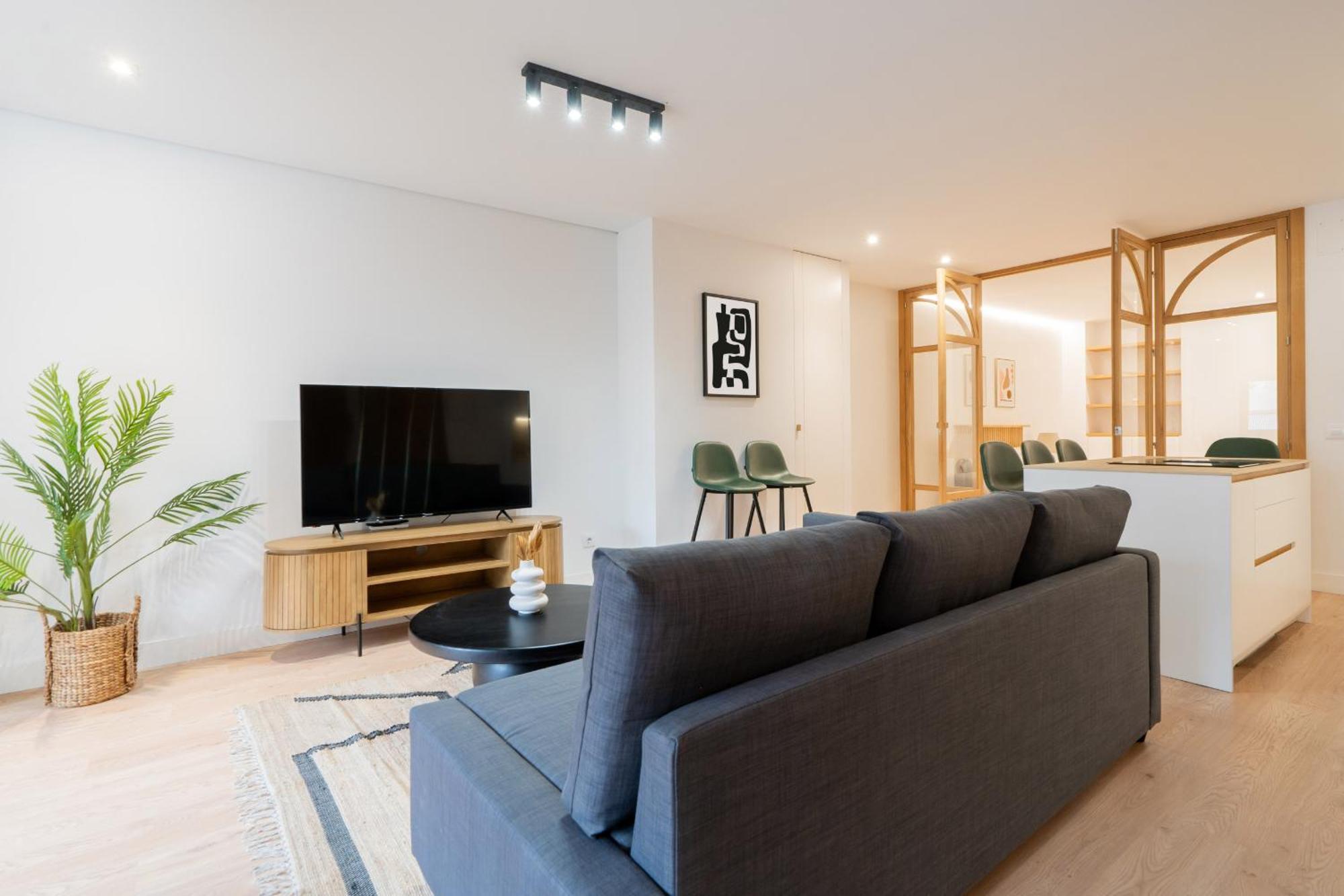 Appartamento Apartamento Reformado De Lujo En Gran Via Madrid Esterno foto